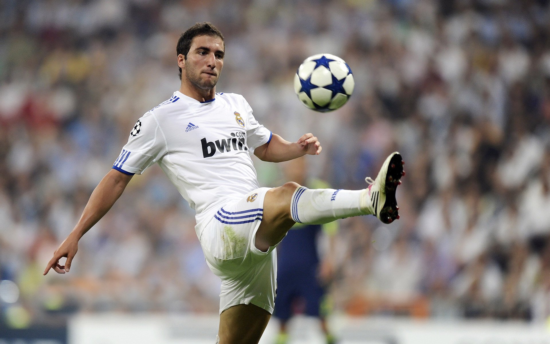 《【行业动向】跨界融合，电竞与综艺娱乐联手拓展新空间》，电竞跨界营销